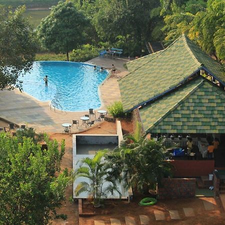 Cherilyn Monta Resort - Ratnagiri Vatul Esterno foto