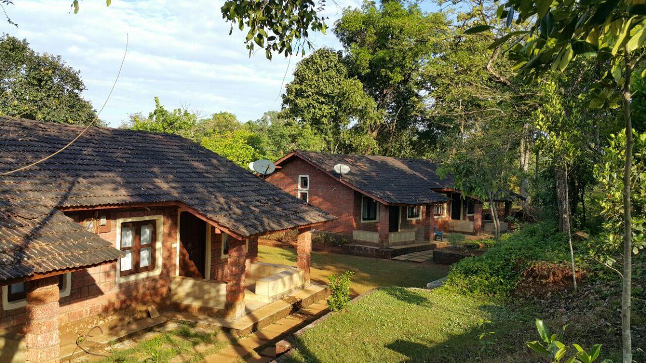 Cherilyn Monta Resort - Ratnagiri Vatul Esterno foto